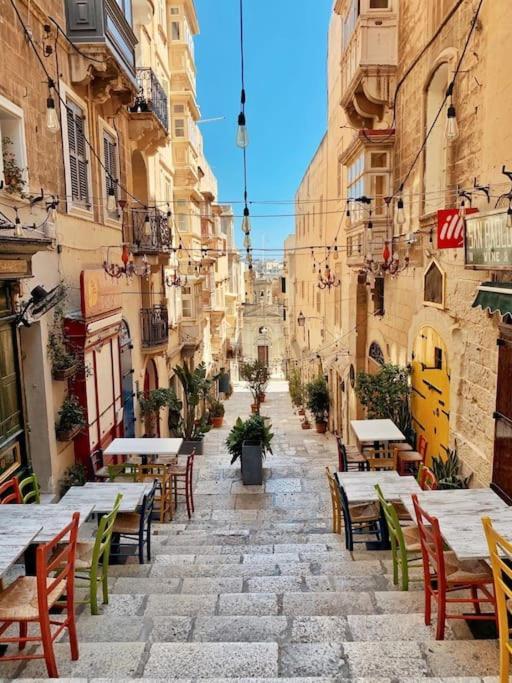 Flat In Βαλέτα Εξωτερικό φωτογραφία