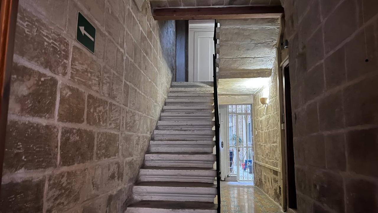 Flat In Βαλέτα Εξωτερικό φωτογραφία